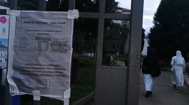 Centro Vaccinale di Villa Fondi a Piano di Sorrento chiuso il mercoledì pomeriggio