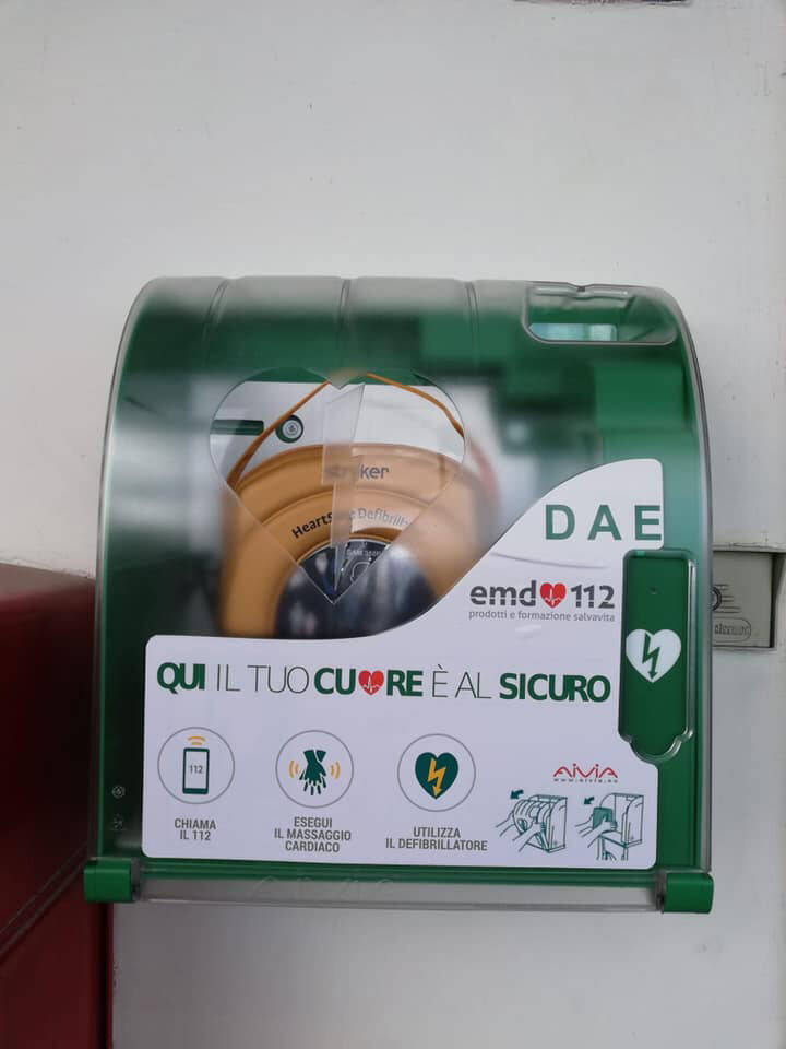 Furore, la Farmacia Furitana dona un defibrillatore alla città