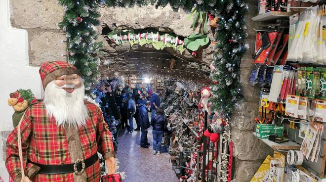 Piano di Sorrento: "Brillo" inaugura la Grotta di Natale delle Meraviglie