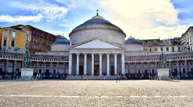 Salviamo Piazza Plebiscito, anche gli operatori di Sorrento e Capri in prima linea