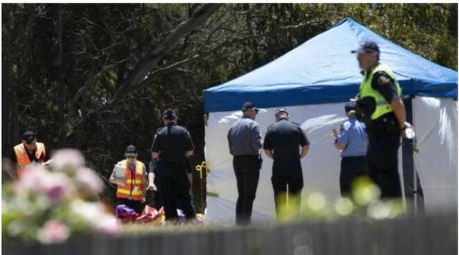 Cinque bambini morti in Australia al parco giochi: precipitati nel vuoto