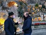Positano: a Fornillo, col presepe come sfondo, gli auguri di un felice Natale dal sindaco