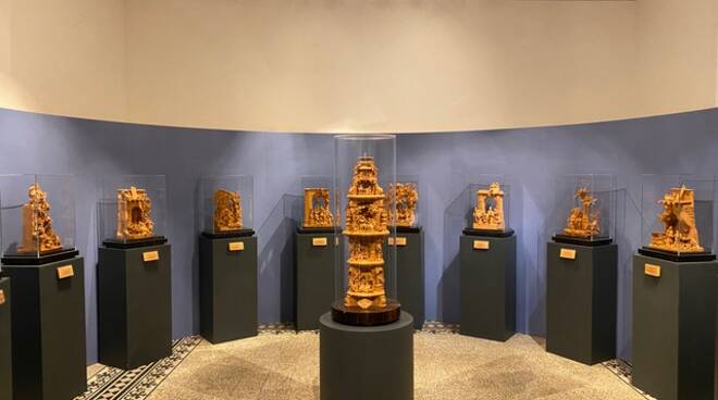 Sorrento. A Villa Fiorentino inaugurata la mostra per i 25 anni di attività del maestro della terracotta Marcello Aversa