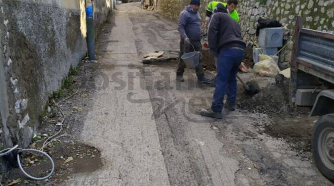 Vico Equense: si posa l'asfalto, caos a Montechiaro