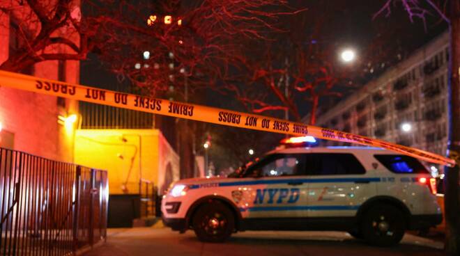 New York, un agente di polizia ucciso e un altro ferito ad Harlem