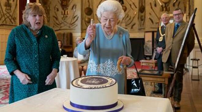 La Regina Elisabetta festeggia i 70 anni sul trono