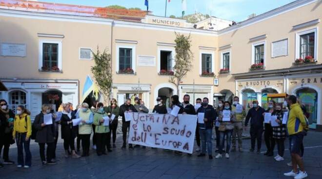 Molti ucraini vivono e lavorano sull’isola di Capri, la solidarietà della città in questo tragico momento