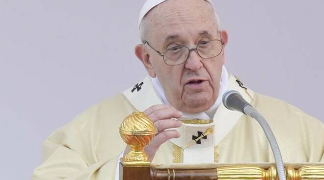 Papa Francesco all’ambasciata russa in Vaticano: «Preoccupato per quanto sta avvenendo in Ucraina»
