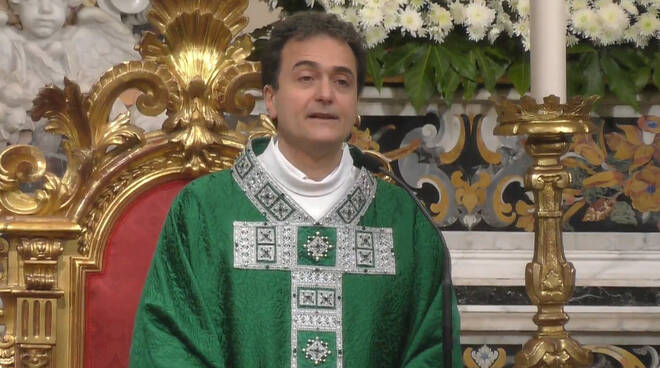 Piano di Sorrento, Don Pasquale Irolla: “Mettiamoci sotto lo sguardo di Dio”