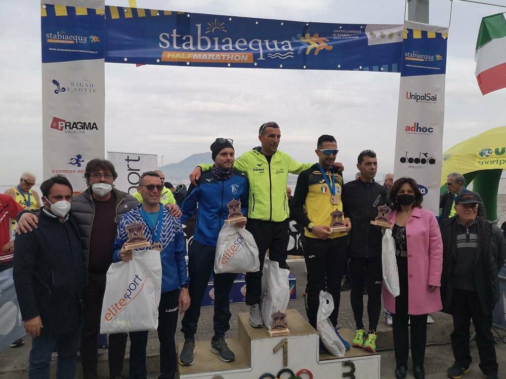 Castellammare di Stabia, Antonio Tartaglione e Filomena Palomba vincono la mezza maratona Stabiaequa