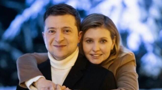 Olena Zelenska, moglie del presidente dell'Ucraina Volodymir Zelensky "La Russia sta facendo omicidio di massa" 
