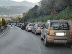 Traffico a Seiano: lunghe code di auto tra Vico Equense e Meta