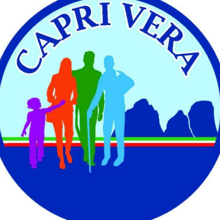 Capri, il gruppo consiliare “CapriVera”: «Nonostante il caos vogliono aumentare i bus turistici in circolazione»