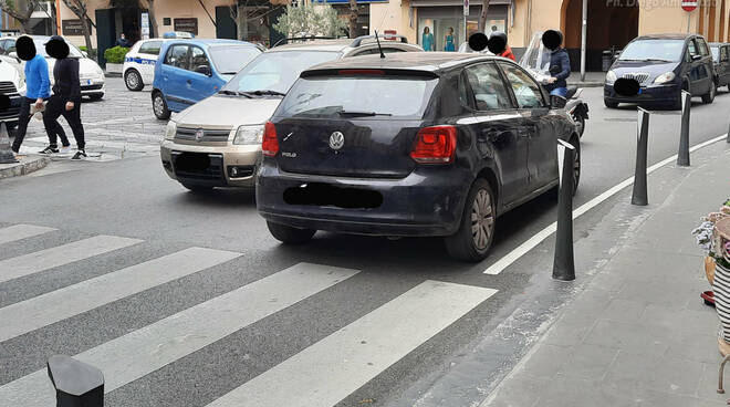 Piano di Sorrento, auto in controsenso sul Corso Italia. Le precisazioni del comandante dei Vigili Michele Galano 