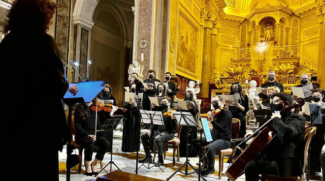 Piano di Sorrento, ieri l’emozione degli Inni della Settimana Santa nella Basilica di San Michele Arcangelo