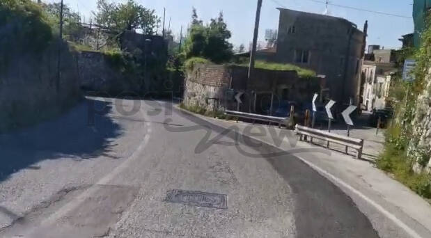 Piano di Sorrento, inaccettabile e pericoloso il dissesto di Via Mortora-San Liborio. Troppi gli incidenti stradali