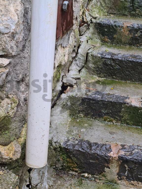 Positano: la scala in via Boscariello a rischio crollo