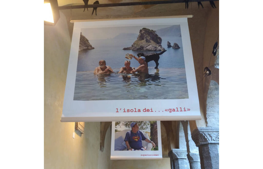 Sorrento, al Chiostro di San Francesco successo per la Mostra dedicata a Dalla. Tra le foto anche uno scatto ambientato a Positano 