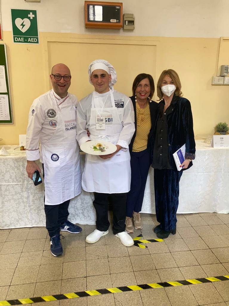 Sorrento: Piatto vincente di Diego Di Leva dell’Istituto San Paolo al concorso nazionale dedicato al pesce islandese