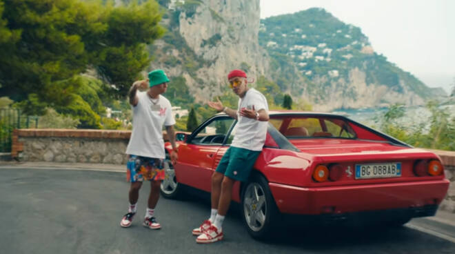 Tantissime le visualizzazioni per il video del nuovo singolo di Sfera Ebbasta “Italiano Anthem”, girato a Capri e Anacapri