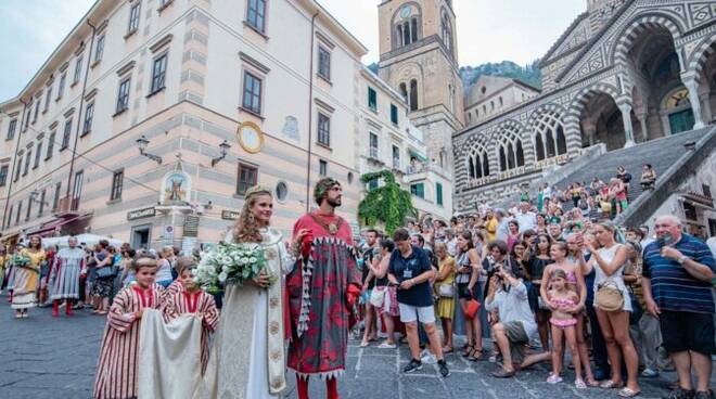 Amalfi si prepara alla Regata: aperte le domande per il corteo storico