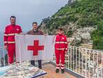 Oggi la Giornata Mondiale della Croce Rossa e Mezzaluna Rossa: la bandiera esposta in tutti i comuni della Costiera Amalfitana