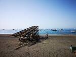 Positano, comincia l'estate: procede il montaggio del pontile dei Lucibello