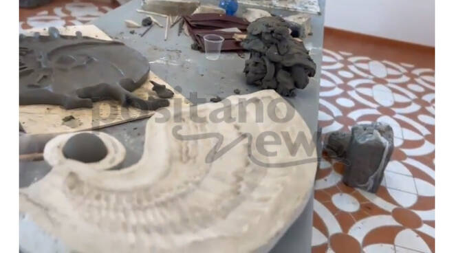 Positano incontra l'arte con il "Simposio di sculture argillose". L'entusiasmo dei giovani artisti