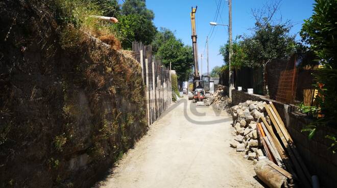 Piano di Sorrento: strada abbandonata in seguito ad una frana da oltre tre anni