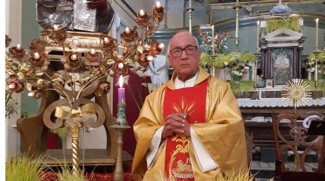 Praiano, la Parrocchia di San Gennaro festeggia il 50° Anniversario di Sacerdozio di don Pio Bozza