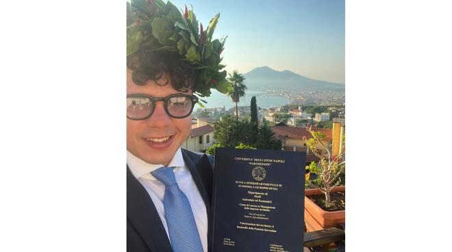 Sant'Agnello, auguri ad Alfredo De Iulio per la Laurea in Management delle imprese turistiche