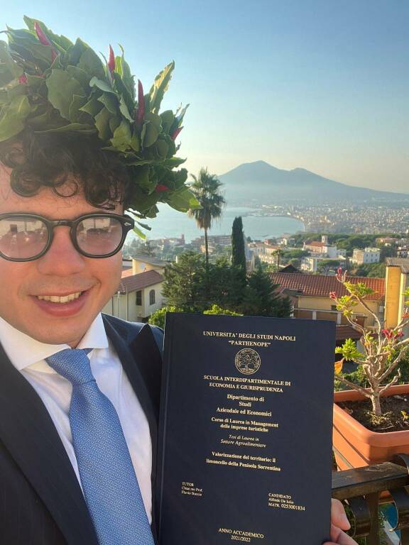 Sant'Agnello, auguri ad Alfredo De Iulio per la Laurea in Management delle imprese turistiche