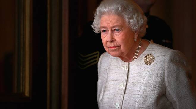 Ultime news sulla Regina Elisabetta II: web in tilt, la BBC cambia il palinsesto