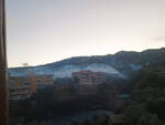 Roghi a Sorrento, il cielo coperto da una coltre di fumo 