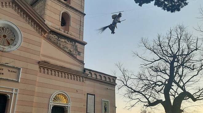 Positano, a Montepertuso "Appicciamm 'a Befana"