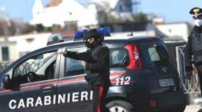 Carabinieri controlli Ischia 