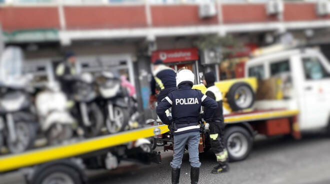 Controlli decumani polizia 