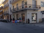 Piano di Sorrento, pericolo notturno nel tratto di Corso Italia tra Piazza Cota e Via Bagnulo. In molti non rispettano il senso unico