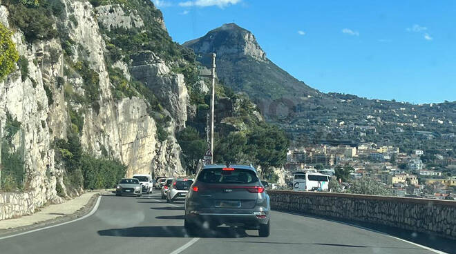 Traffico intenso a Scutari, a partire da Seiano in direzione penisola sorrentina