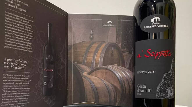 La rivista inglese Decanter inserisce "a' Scippata" delle cantine Apicella di Tramonti tra i migliori vini rossi