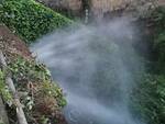 Incredibile perdita d'acqua alla condotta che da Piano di Sorrento porta a Capri 