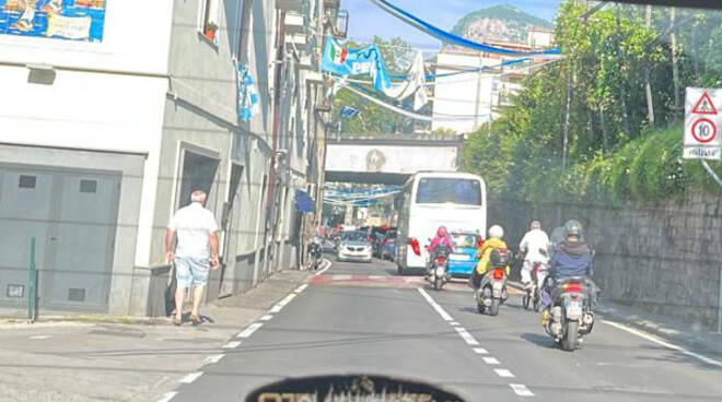 Piano di Sorrento, incidente stradale a Pozzopiano. Traffico bloccato