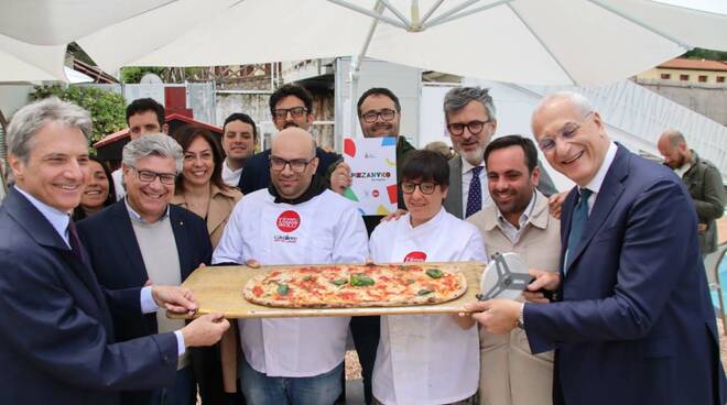 Pizza al metro vico equense