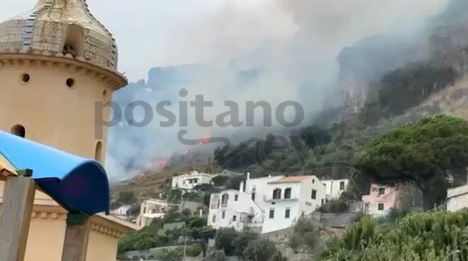 incendio conca dei marini sant'antonio