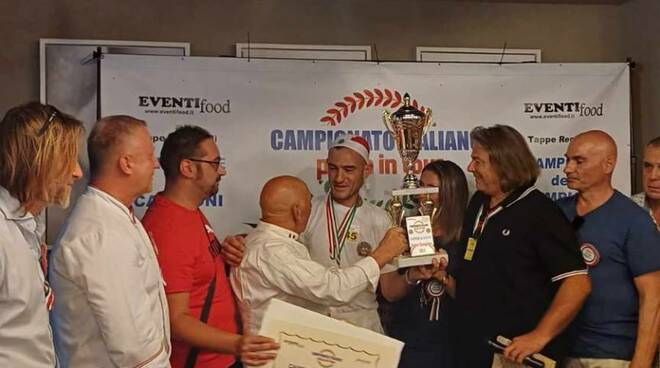 Antonio Erra supercampione Pizza