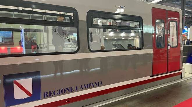 Nuovo treno EAV 