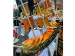 Sorrento, una zucca intagliata diventa uno splendido veliero grazie alla bravura del pasticciere Antonio Cafiero