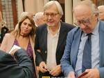 2 - Foto Pietro Giannico - Giovanna Savona con i ciritici d'arte Vittorio Sgarbi e Maurizio Vitiello al Premio Sulmona 2023