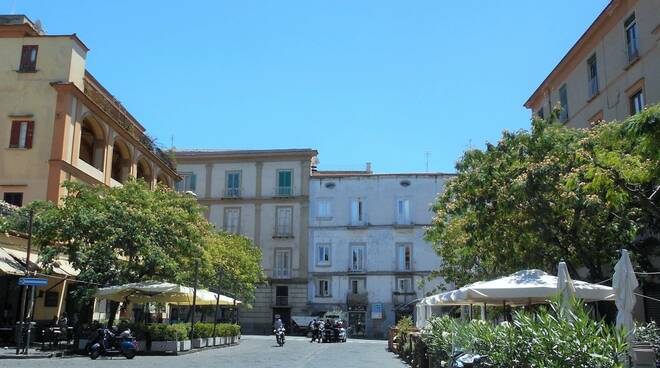 Albizie di Piazza Cota a Piano di Sorrento