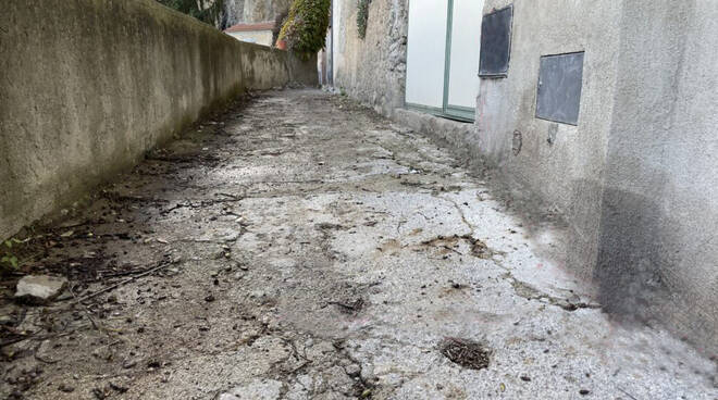 Ravello, messa in sicurezza del costone in località San Cosma dopo il distacco roccioso di domenica